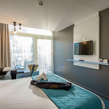 Logis Hotel Les Pins - Operalia Balaruc-les-Bains Dış mekan fotoğraf