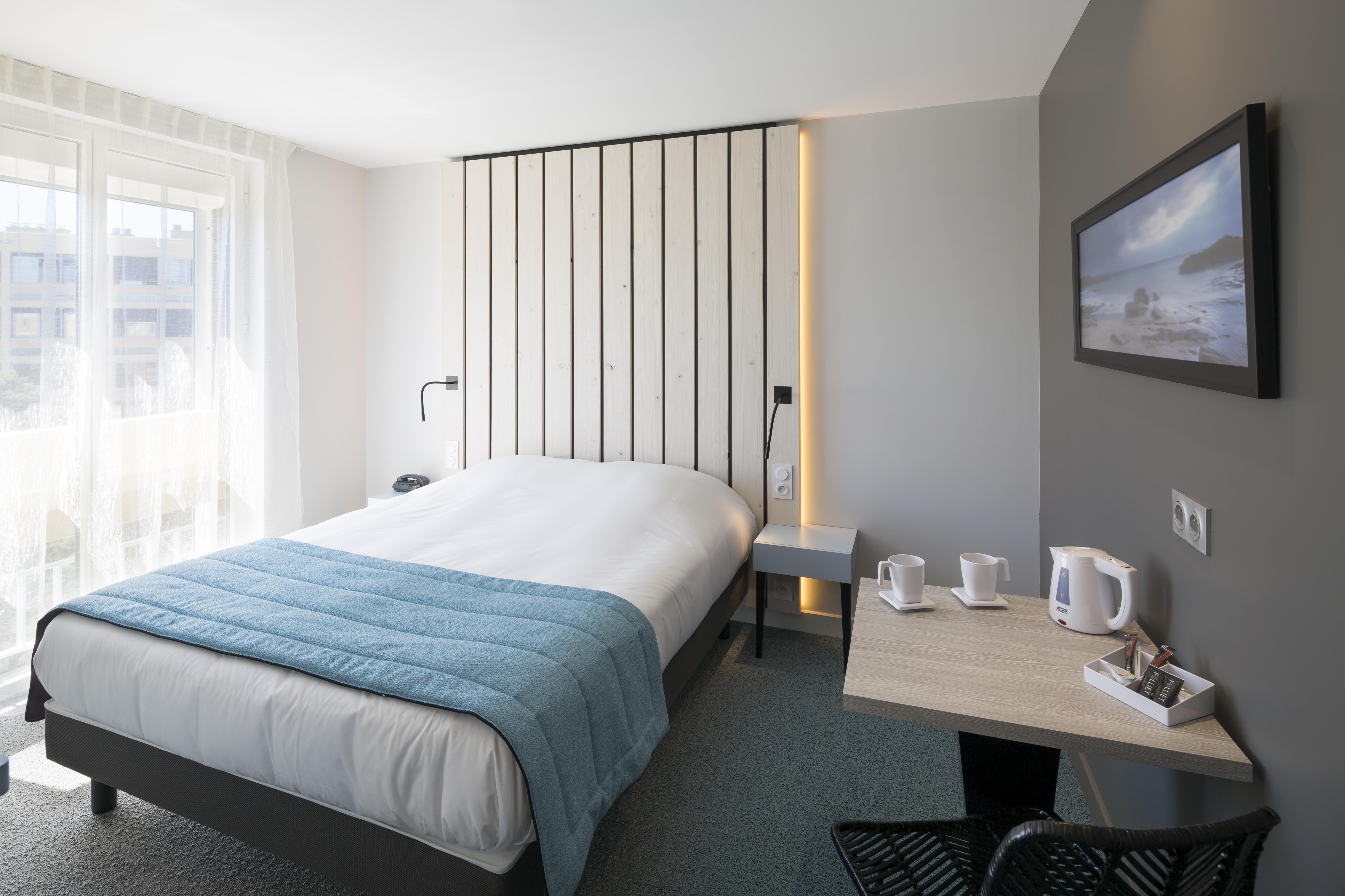 Logis Hotel Les Pins - Operalia Balaruc-les-Bains Dış mekan fotoğraf