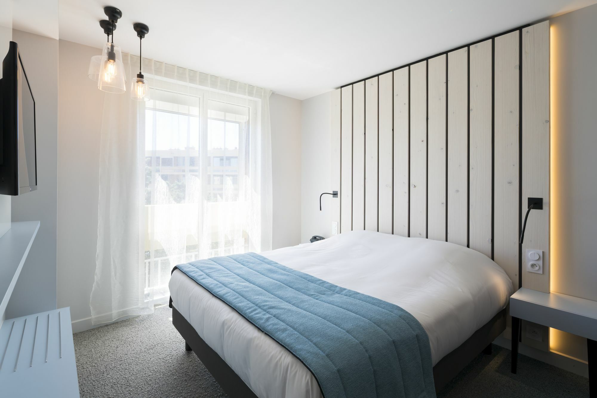 Logis Hotel Les Pins - Operalia Balaruc-les-Bains Dış mekan fotoğraf